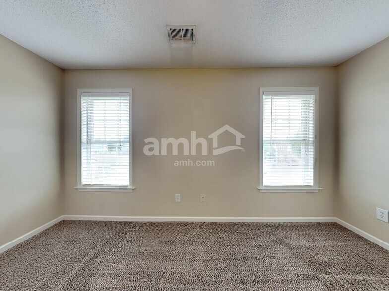 Building Photo - 3691 Wood Cove Dr