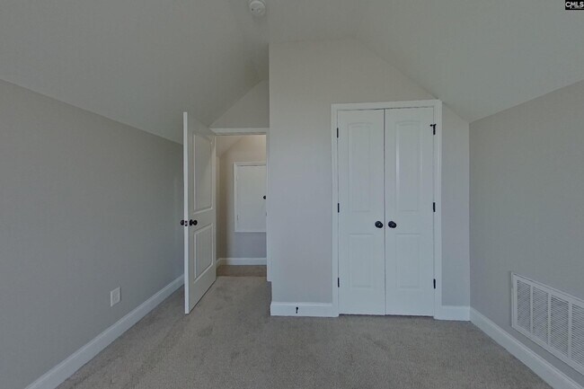 Building Photo - 11 Sedge Ct