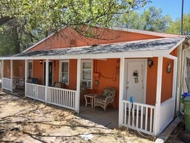 Building Photo - 558 Dameron Dr