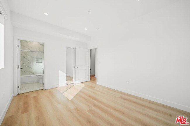 Building Photo - 4202 Willimet Ave