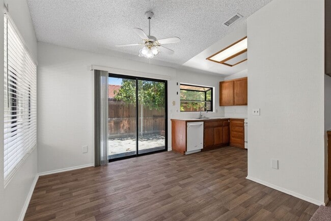 Building Photo - 4109 Yukon Way