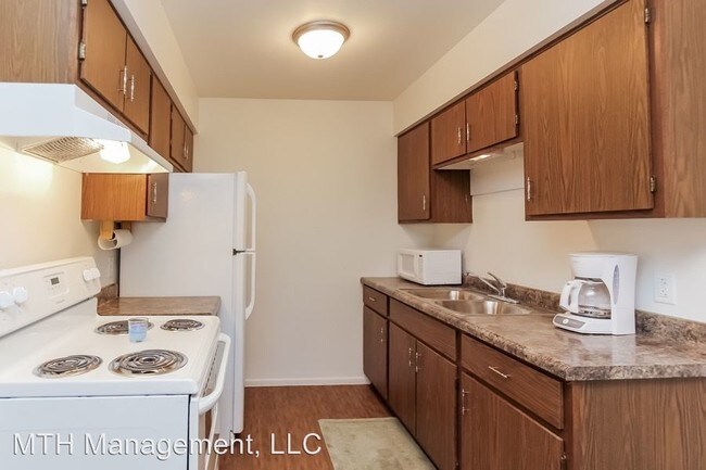 Building Photo - 1 br, 1 bath Apartment - 1605 Bacon Avenue