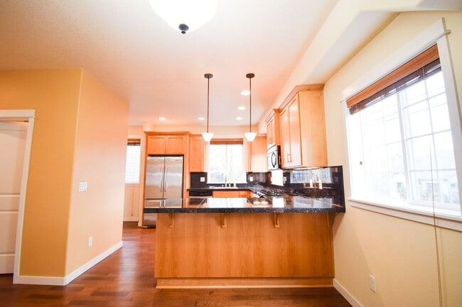 Primary Photo - Beautiful Condo In the Heart of Beaverton!