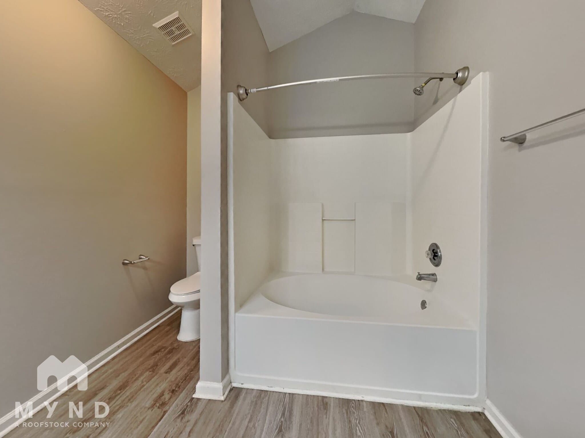Building Photo - 211 Nicki Ct
