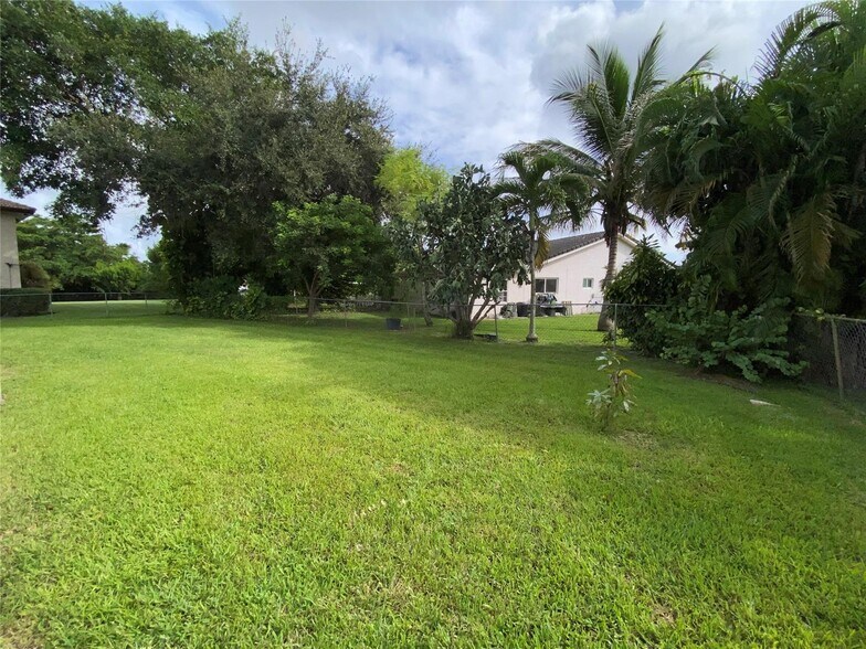 Building Photo - 11380 NW 39th St