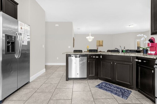 Building Photo - 4159 Oak Tree Dr