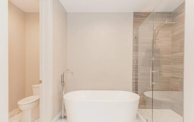 Building Photo - 1 bedroom condo, located steps from all of Black Bull's incredible amenities