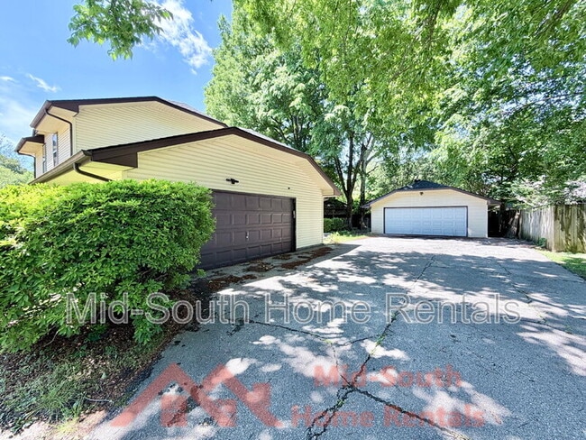 Building Photo - 2373 W Monica Dr