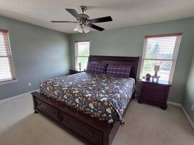 Building Photo - Beautiful Aurora Home - 4 Bedroom, 3 Bathrooms in Excellent Condition!