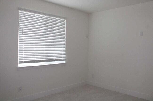 Building Photo - 7029 Confetti Ln