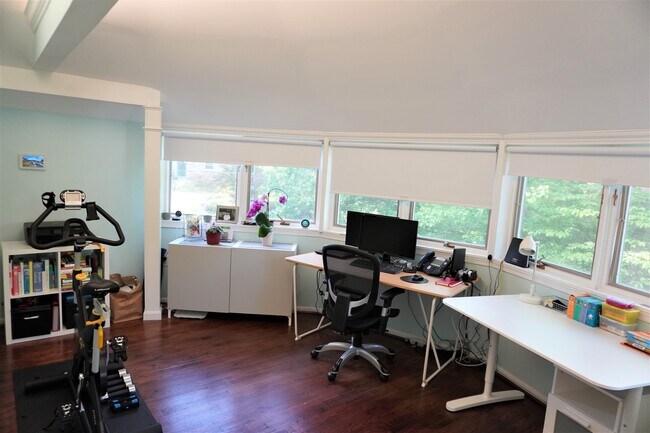 Bedroom #3 - 215 Crestmoor Cir