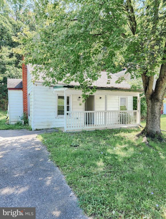 Building Photo - 3273 Valley Rd