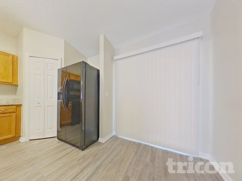 Building Photo - 3390 Shalimar Cir