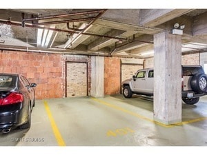 Building Photo - 400 W Ontario St