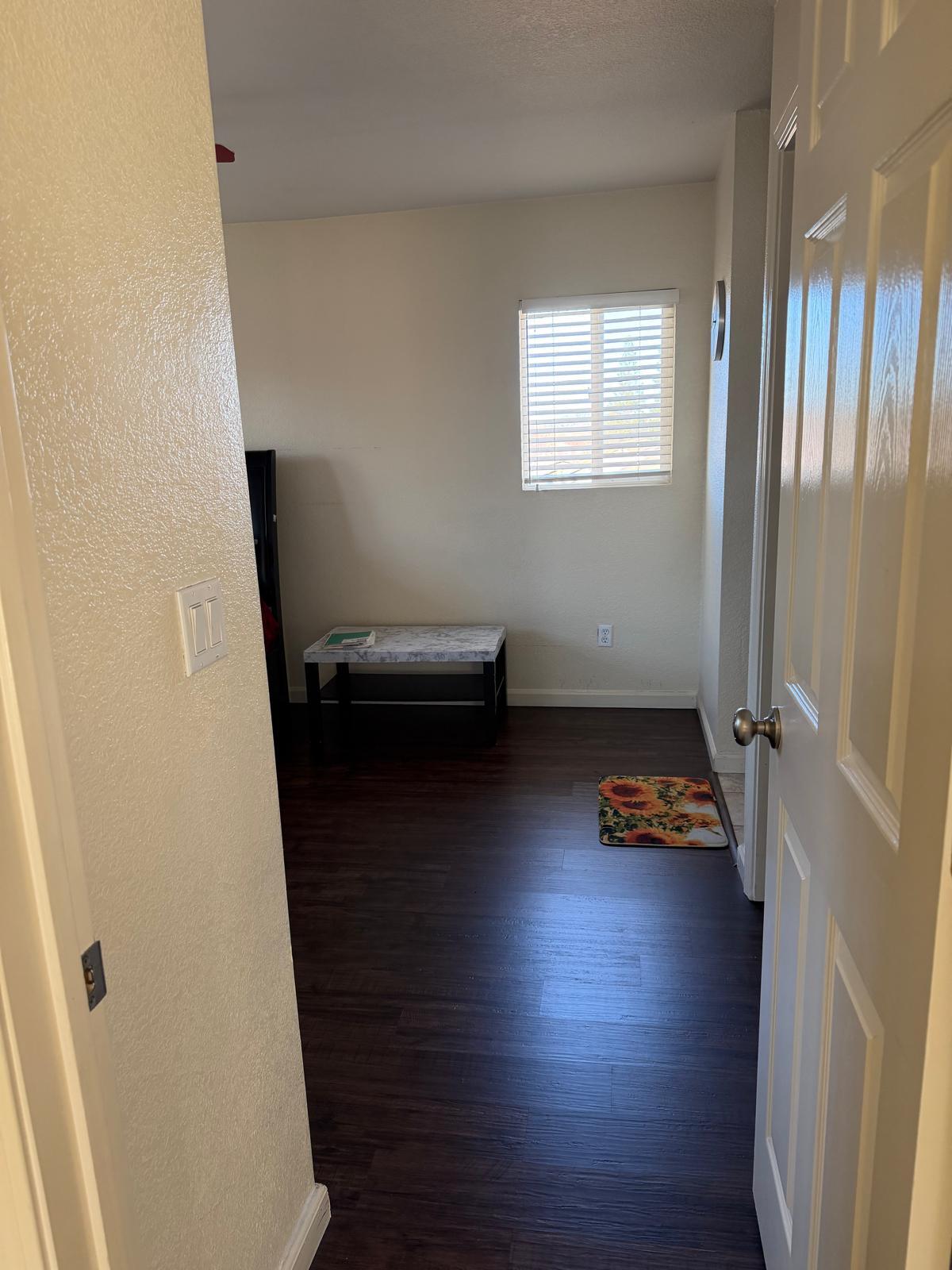 Building Photo - 1084 Huntly Dr