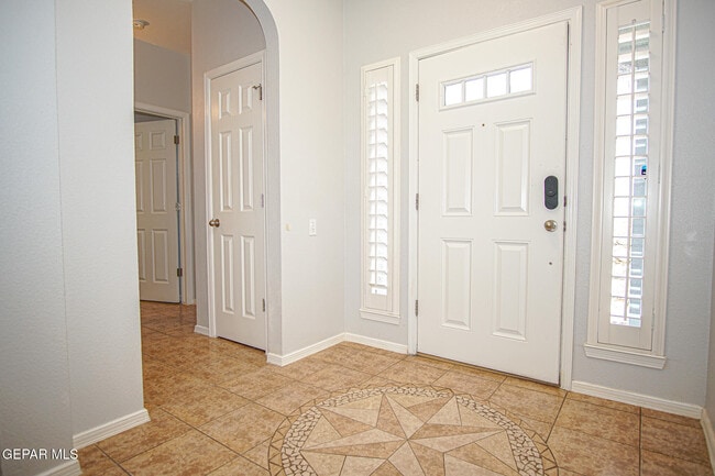 Building Photo - 5902 Redstone Mesa Ct