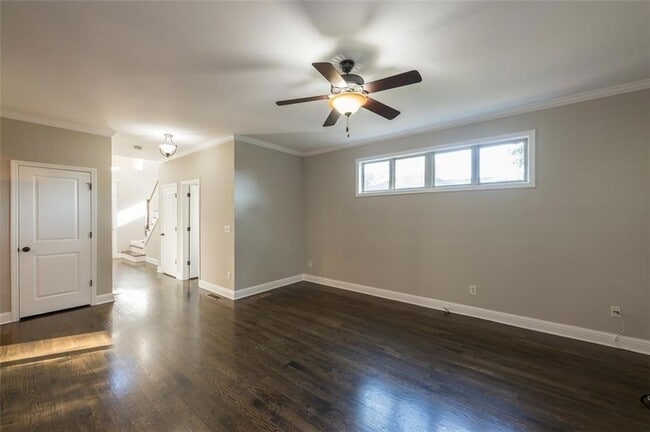 Building Photo - 2707 Silver Hill Terrace SE