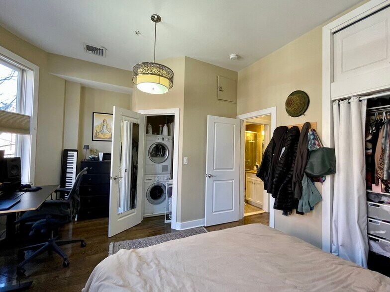 Building Photo - 410 Columbus Ave