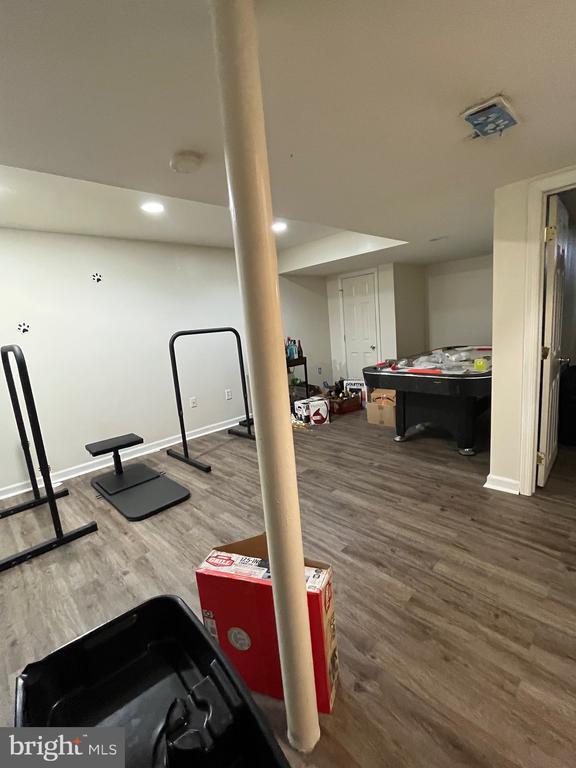 Building Photo - 7 Shelley Cir