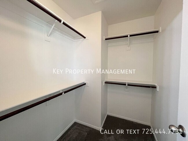 Building Photo - 2 STORY 3 BEDROOM 2.5 BATH + LOFT HOME IN ...