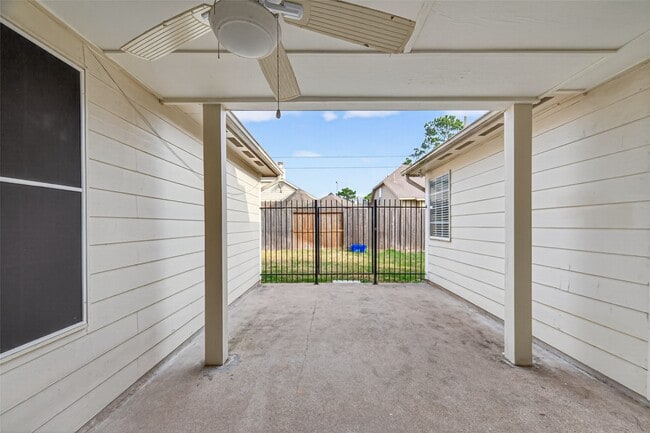 Building Photo - 14018 Danton Falls Dr