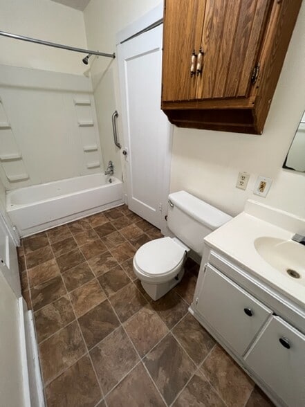 Bathroom - 2629 N National Ave