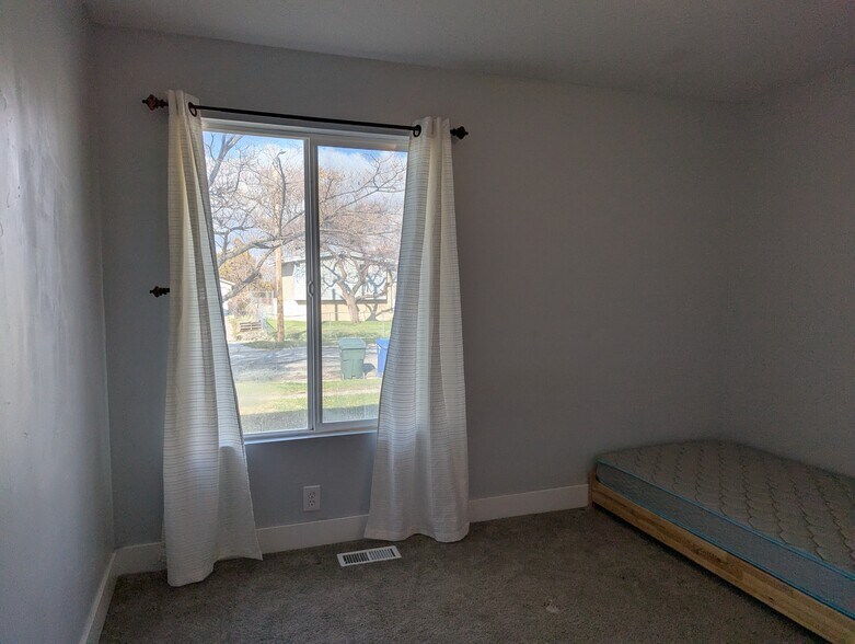 Primary Photo - 4885 W Pavant Ave