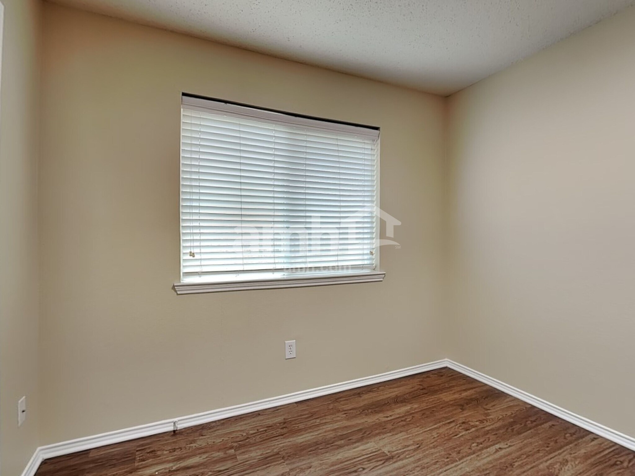 Building Photo - 223 Dartmouth Dr