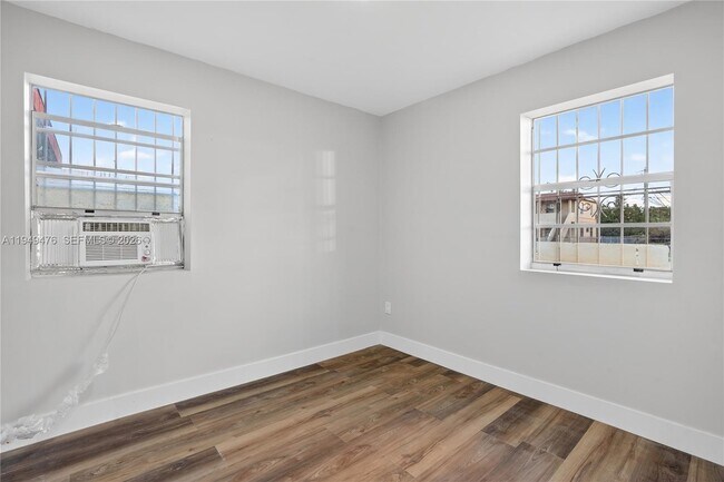 Building Photo - 4801 NW 33rd Ave