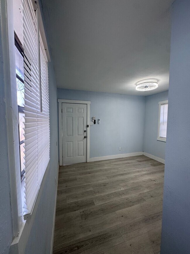 Building Photo - 3605 Avenue F