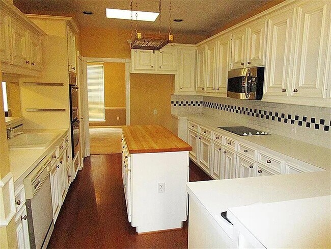 Building Photo - 1830 Mayweather Ln
