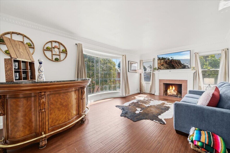 Building Photo - 4281 McClung Dr