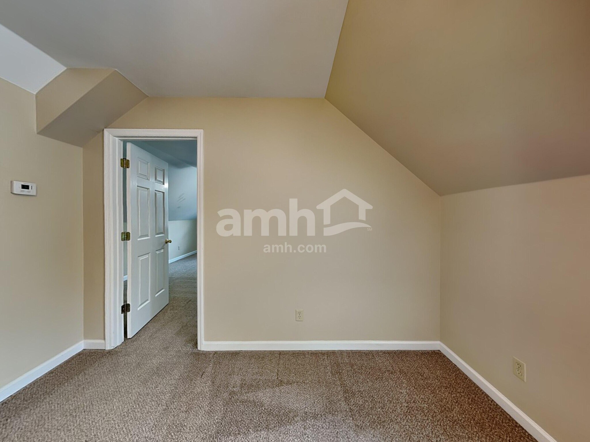 Building Photo - 104 Sunset Dr