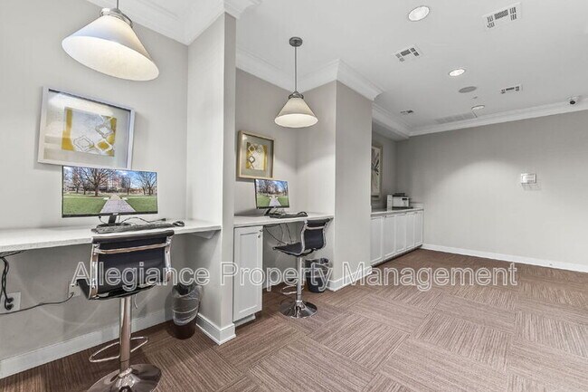 Building Photo - 12000 Market St