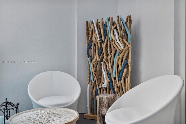 Building Photo - 2301 Collins Ave