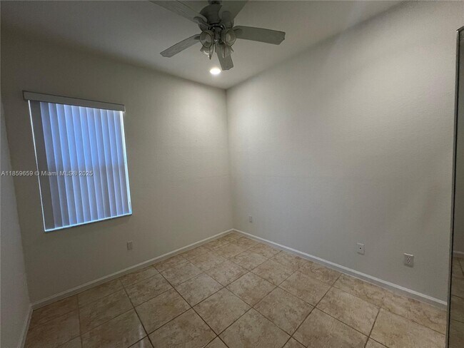 Building Photo - 2217 NE 41st Ave