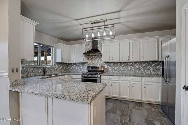 Building Photo - 14325 Pacific Point Dr