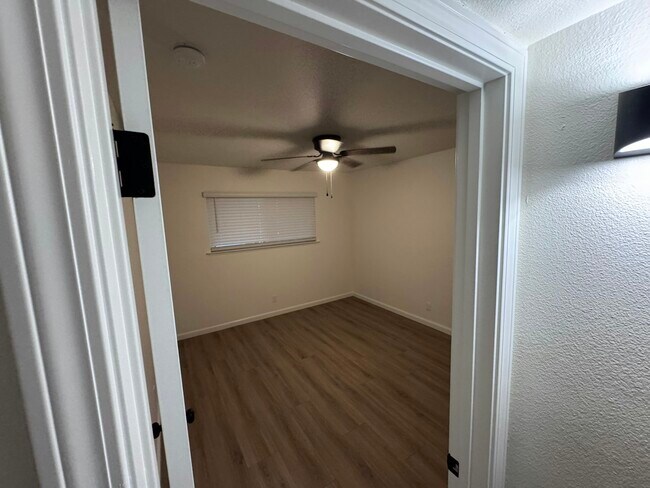 Building Photo - 2118 N Glenn Ave