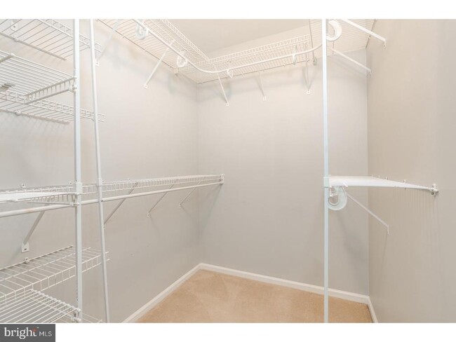 Building Photo - 164 Kettlebrook Dr
