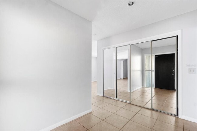 Building Photo - 621 Ashberry Ln