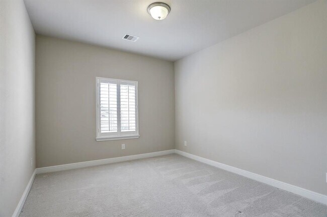 Building Photo - 9814 Vintage Villa Dr