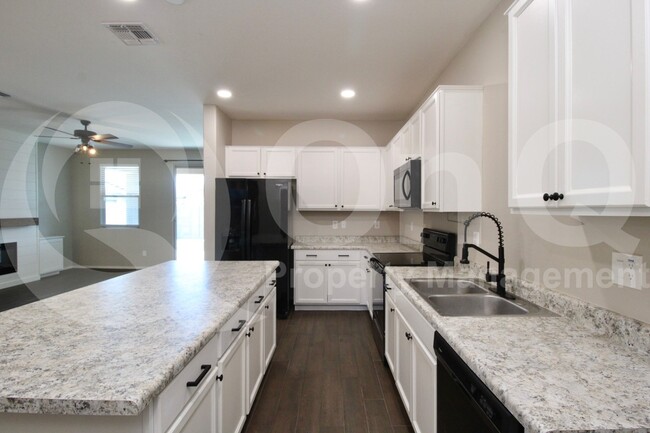 Building Photo - 18079 W Carlota Ln