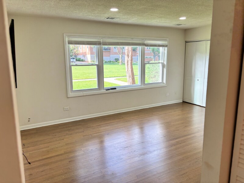 Building Photo - 209 Johnson St