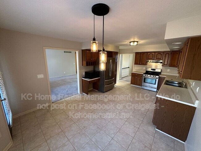 Building Photo - 9802 NW 72nd Terrace