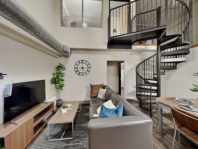 Building Photo - 119 Stanton Ave