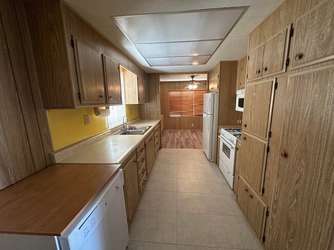 Building Photo - Gorgeous Manufactured Home