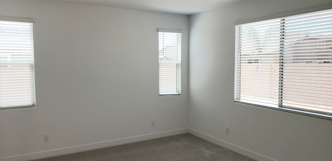 Building Photo - The 2 YEARS NEW 4 bedroom + 3 car garage r...