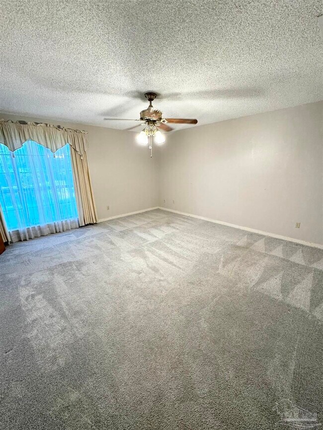 Building Photo - 6740 Bunker Hill Cir