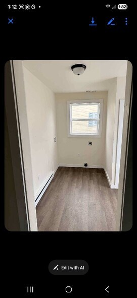 Building Photo - 11448 Cross St