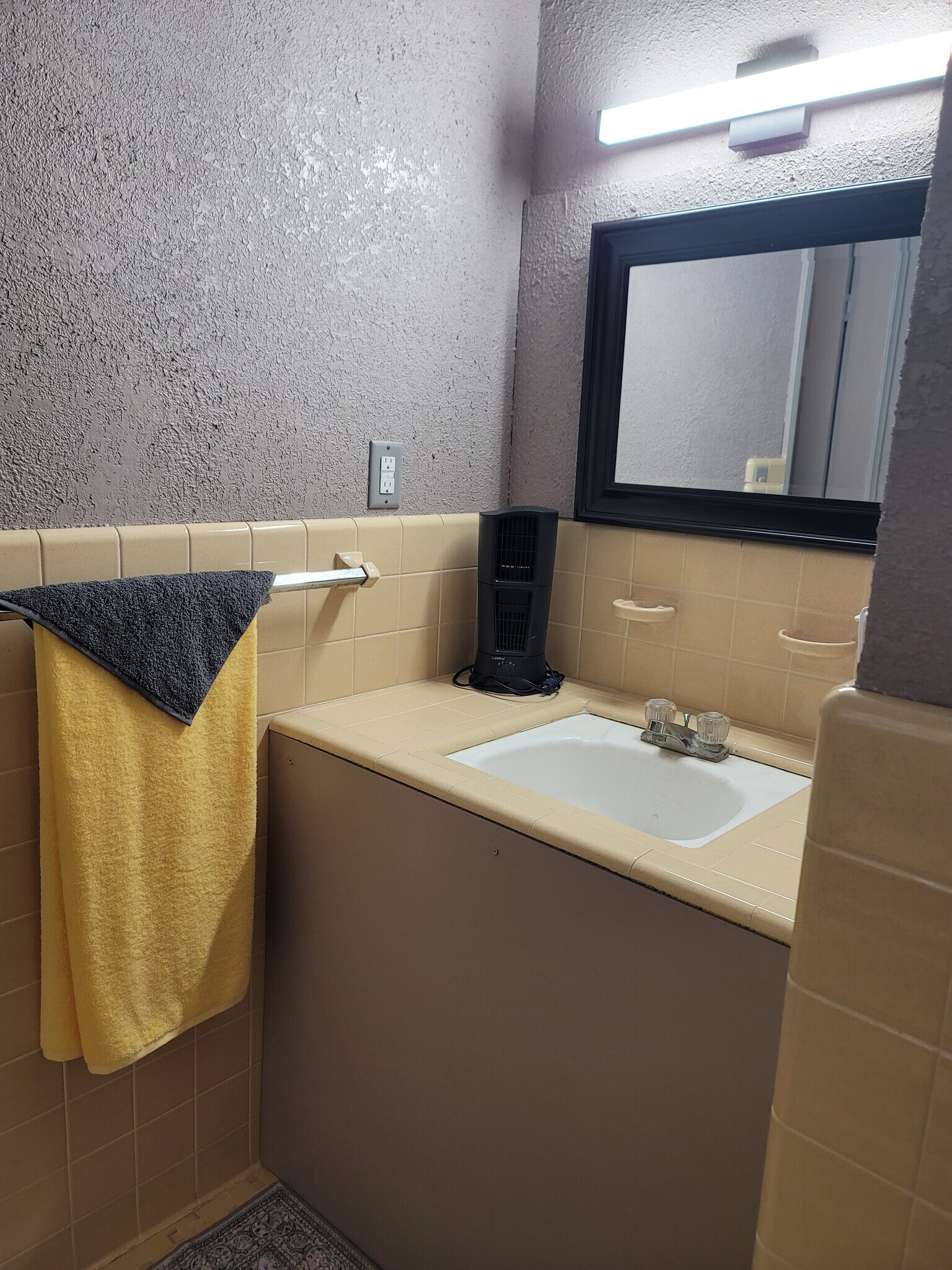 Building Photo - 5321 NE 29th St